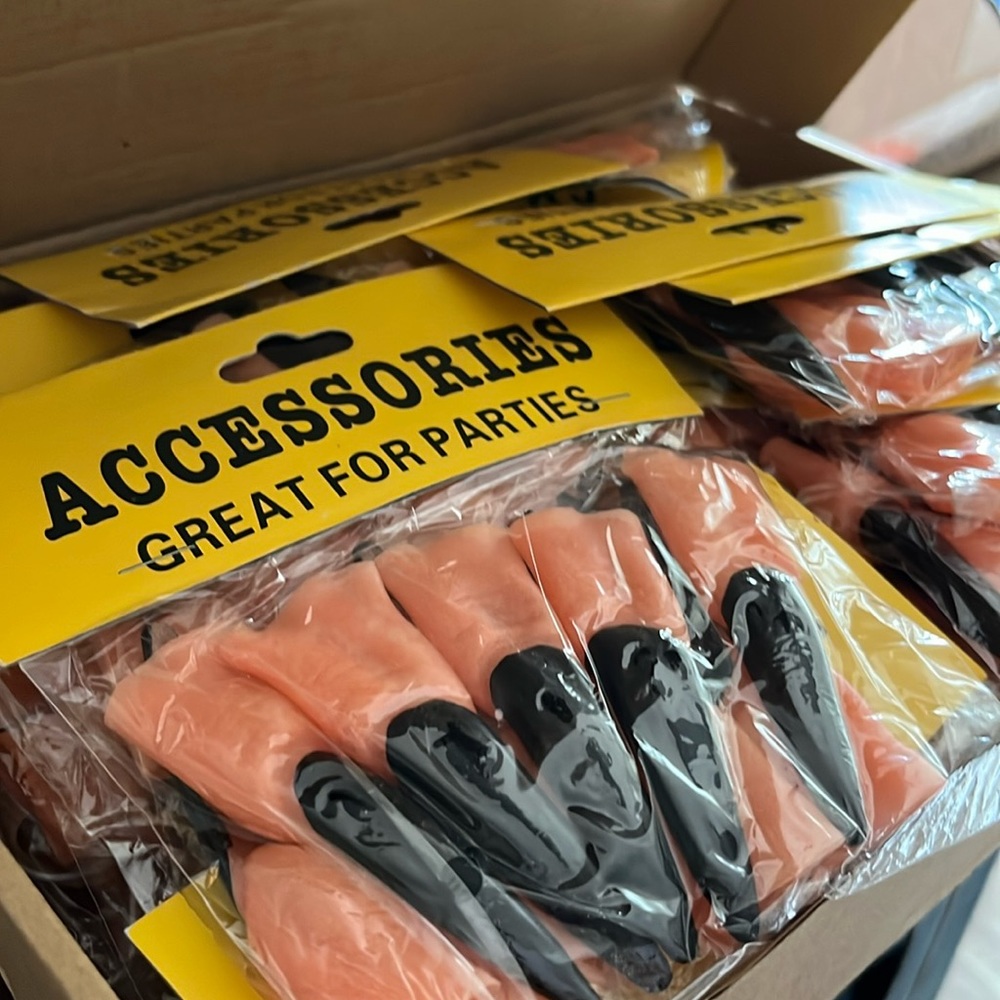 NIB Fake fingers claws an noses for Halloween parties